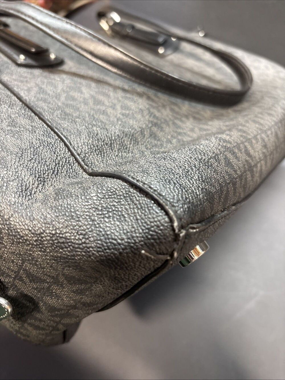 Michael Kors Logo Voyager East West Large Tote - Picture 11 of 11